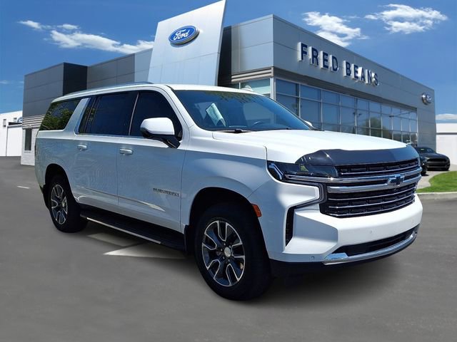 Used 2024 Chevrolet Suburban LT w/ LT Signature Package AWD/4WD image 1