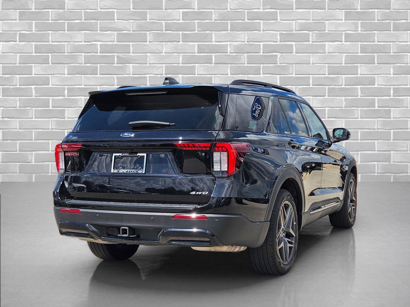 Certified 2025 Ford Explorer ST-Line w/ ST-Line Street Pack AWD/4WD image 6