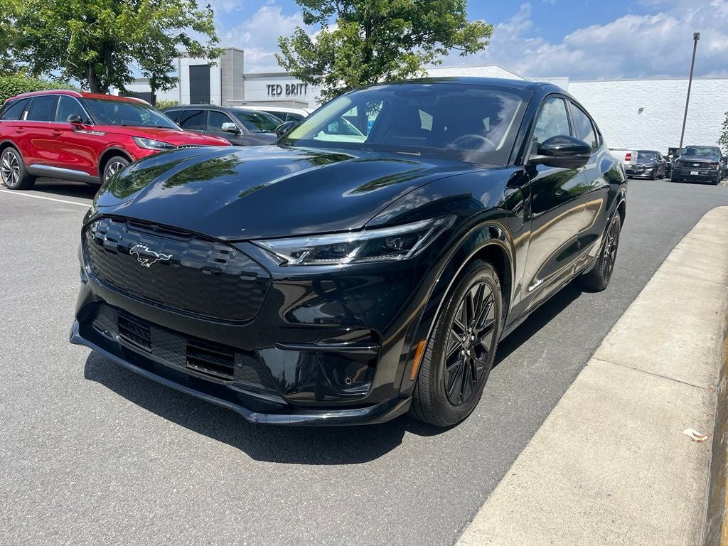 Certified 2025 Ford Mustang Mach-E Premium w/ Sport Appearance Package AWD/4WD image 3