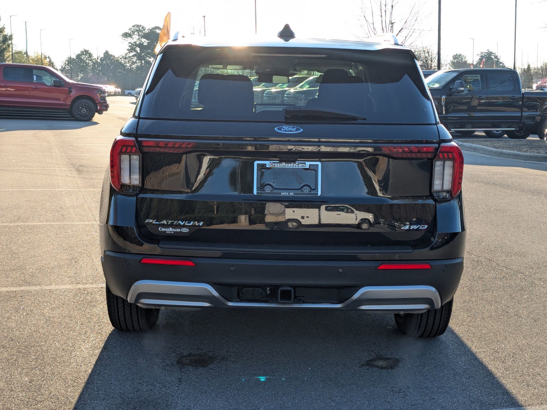 Certified 2025 Ford Explorer Platinum w/ LUX Leather Package image 4