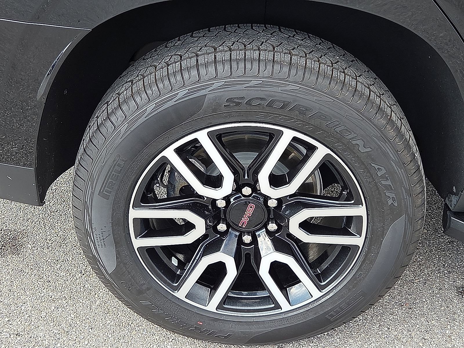 Used 2023 GMC Yukon AT4 image 7