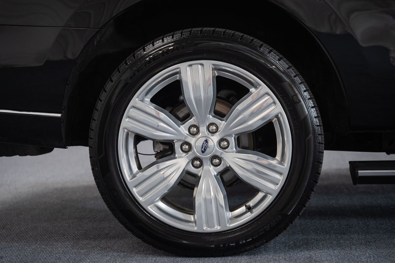 Certified 2023 Ford Expedition Platinum AWD/4WD image 21