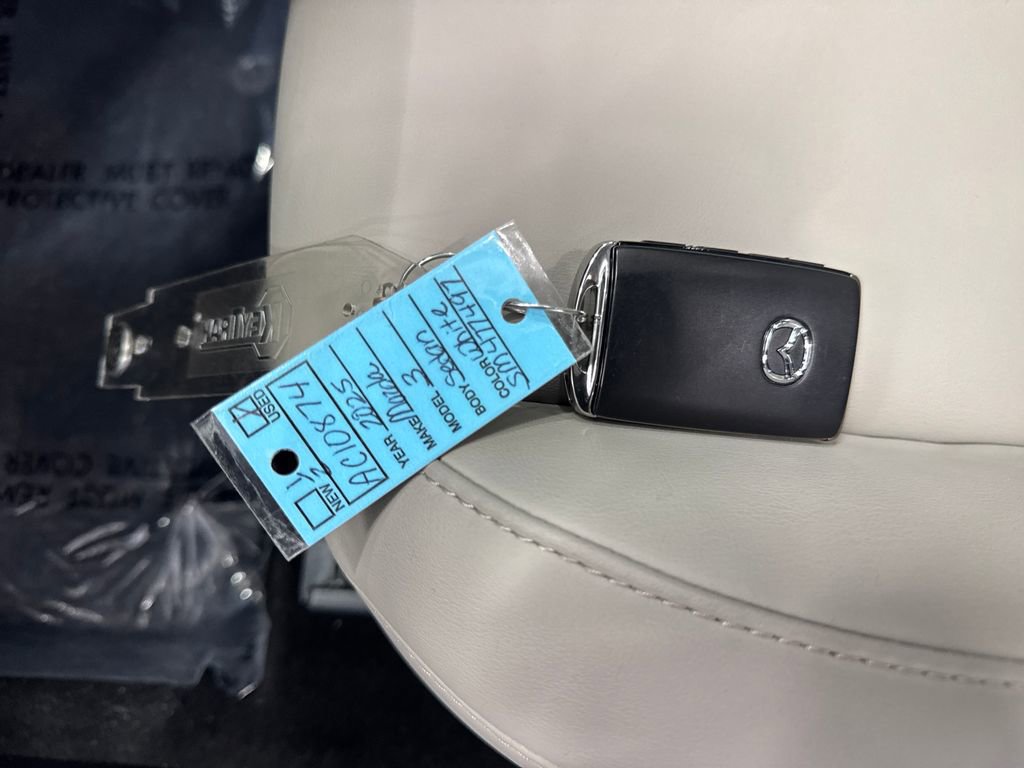 Used 2025 MAZDA MAZDA3 s FWD image 30