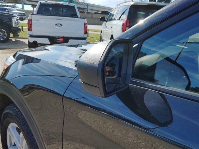 Certified 2022 Ford Explorer XLT w/ Equipment Group 202A image 7