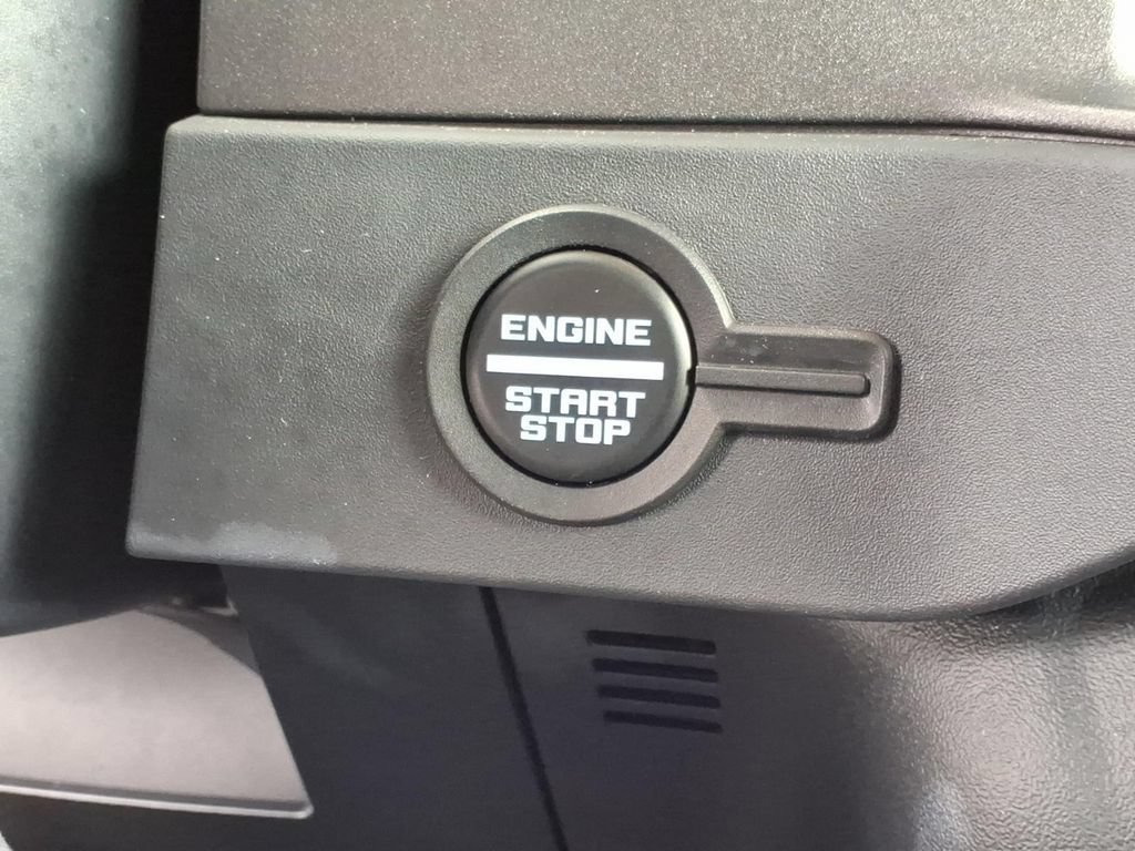 Certified 2025 Ford Bronco Badlands AWD/4WD image 17