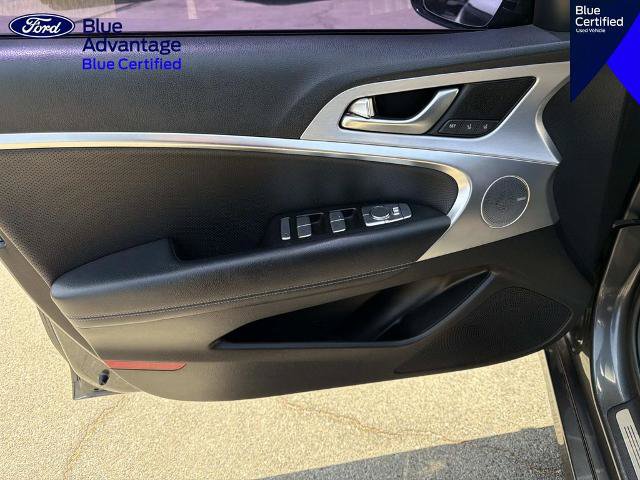 Used 2021 Genesis G70 2.0T w/ Elite Package RWD image 13