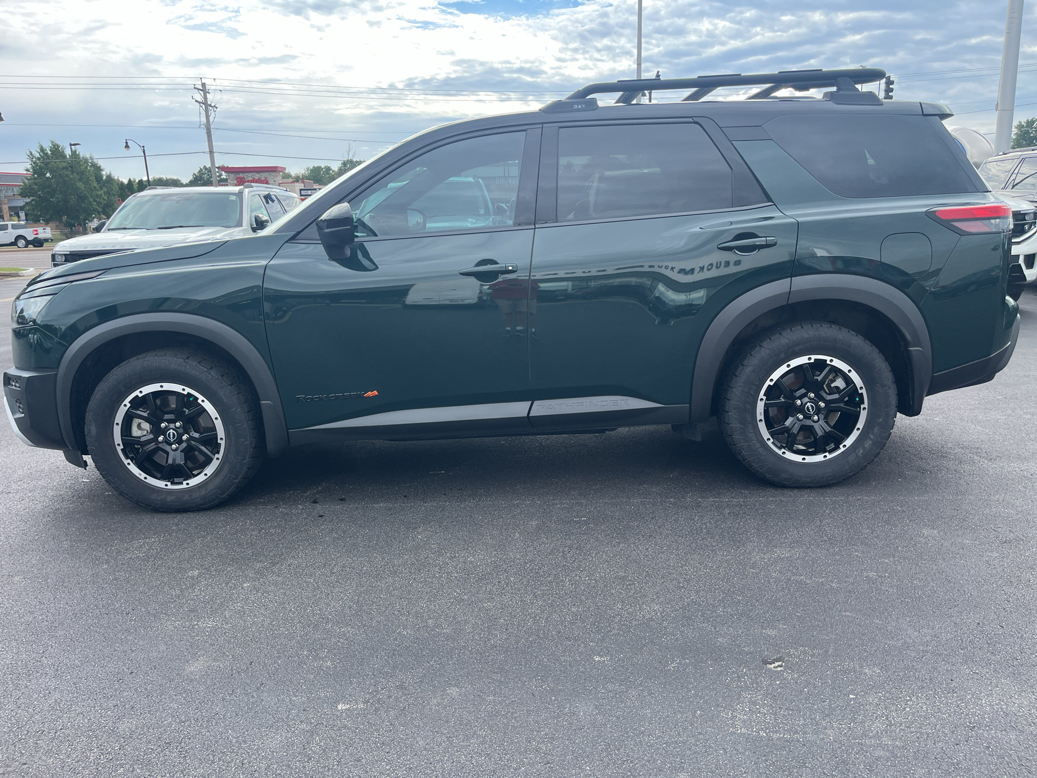 Used 2023 Nissan Pathfinder Rock Creek AWD/4WD image 4