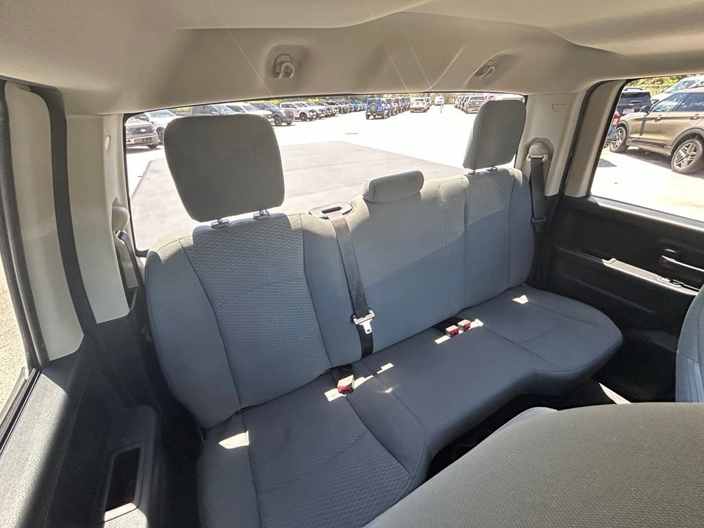 Used 2018 RAM 1500 ST w/ SXT Appearance Group AWD/4WD image 30