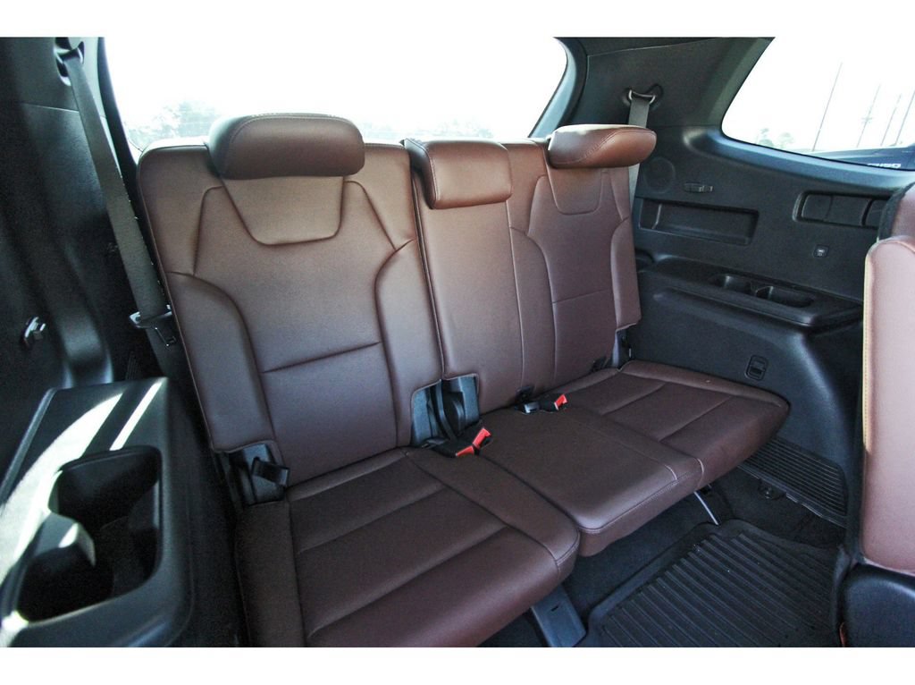 Used 2023 Kia Telluride SX FWD image 13