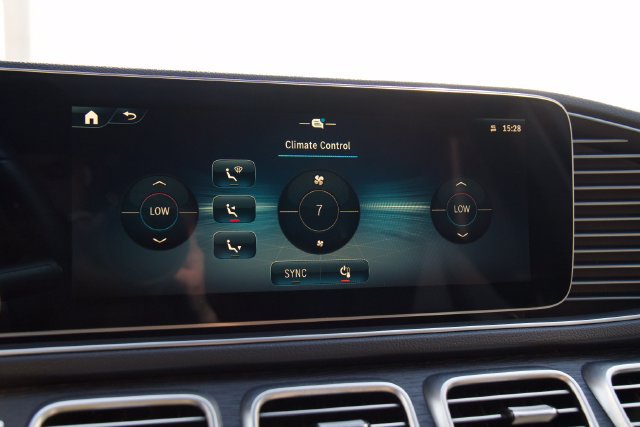 Used 2025 Mercedes-Benz GLE 350 4MATIC image 23