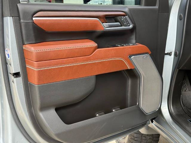 Used 2024 GMC Sierra 2500 Denali Ultimate AWD/4WD image 16