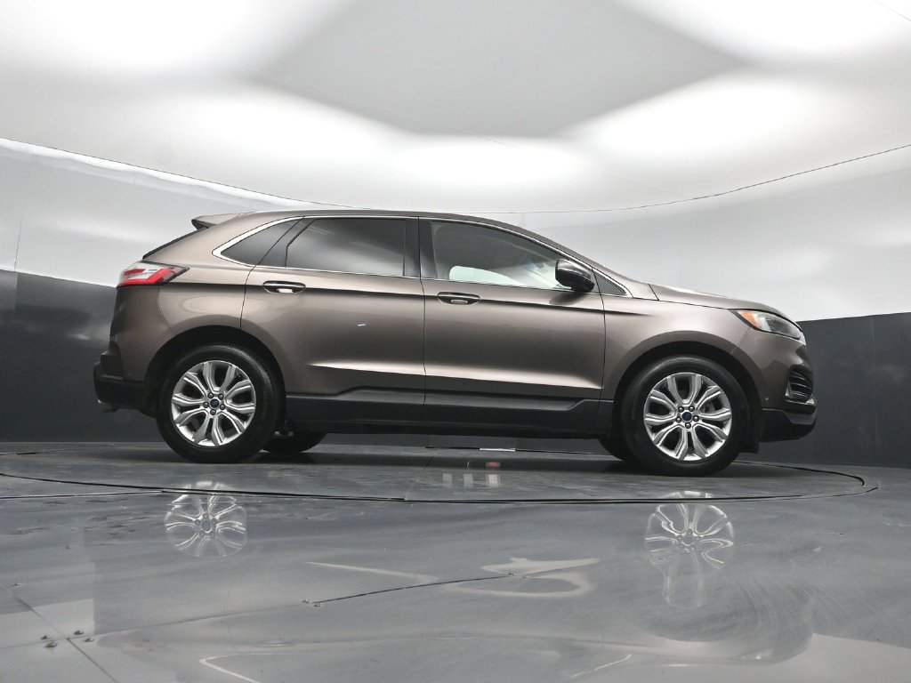 Certified 2019 Ford Edge Titanium w/ Equipment Group 301A FWD image 50