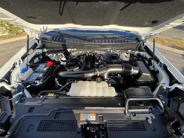 Certified 2025 Ford Expedition Active AWD/4WD image 34