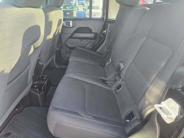 Used 2020 Jeep Gladiator Overland w/ Safety Group AWD/4WD image 9