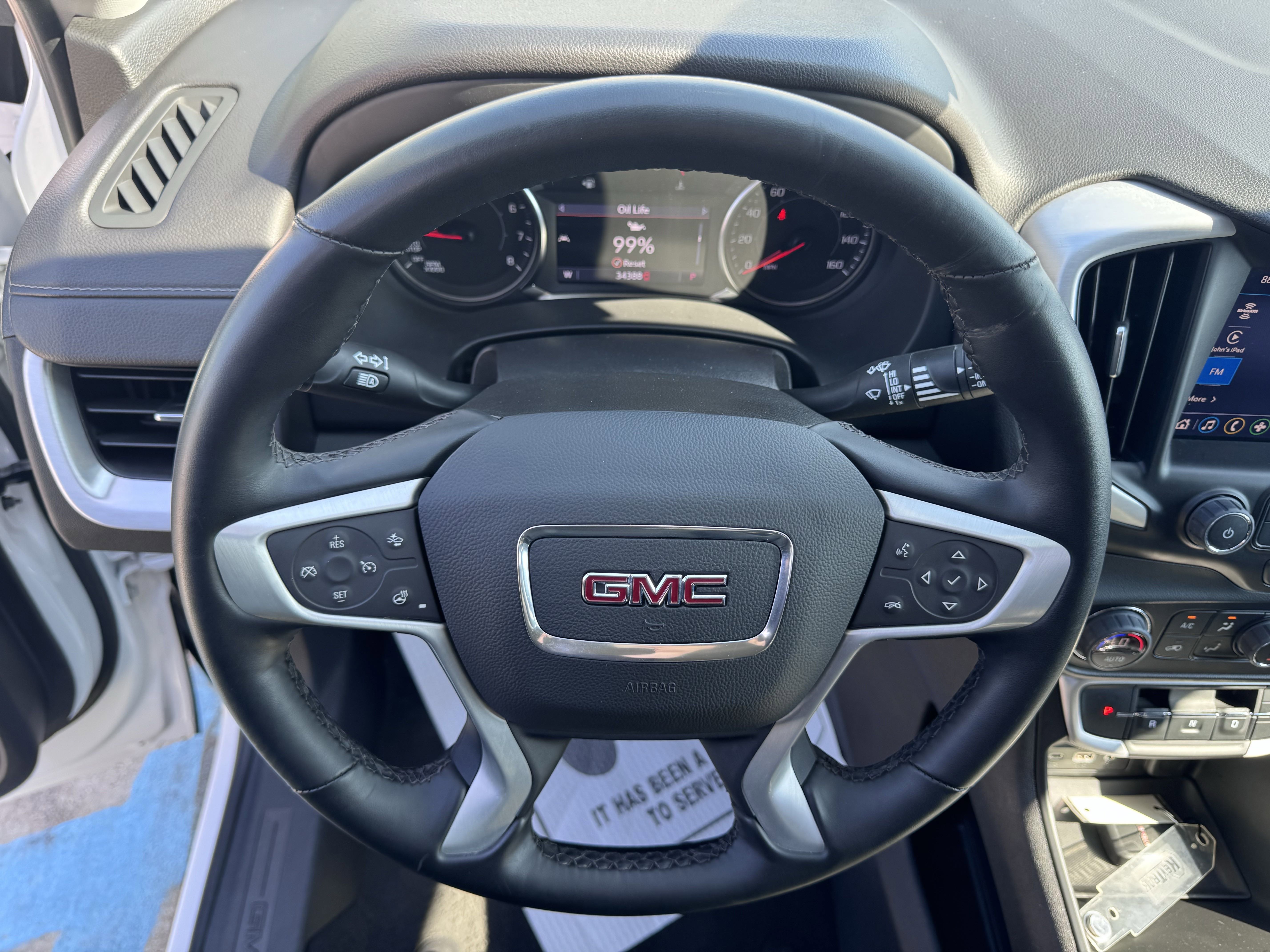 Used 2023 GMC Terrain SLT image 11