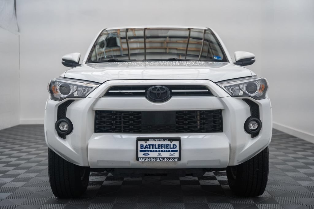 Used 2023 Toyota 4Runner SR5 Premium w/ Moonroof Package RWD image 2