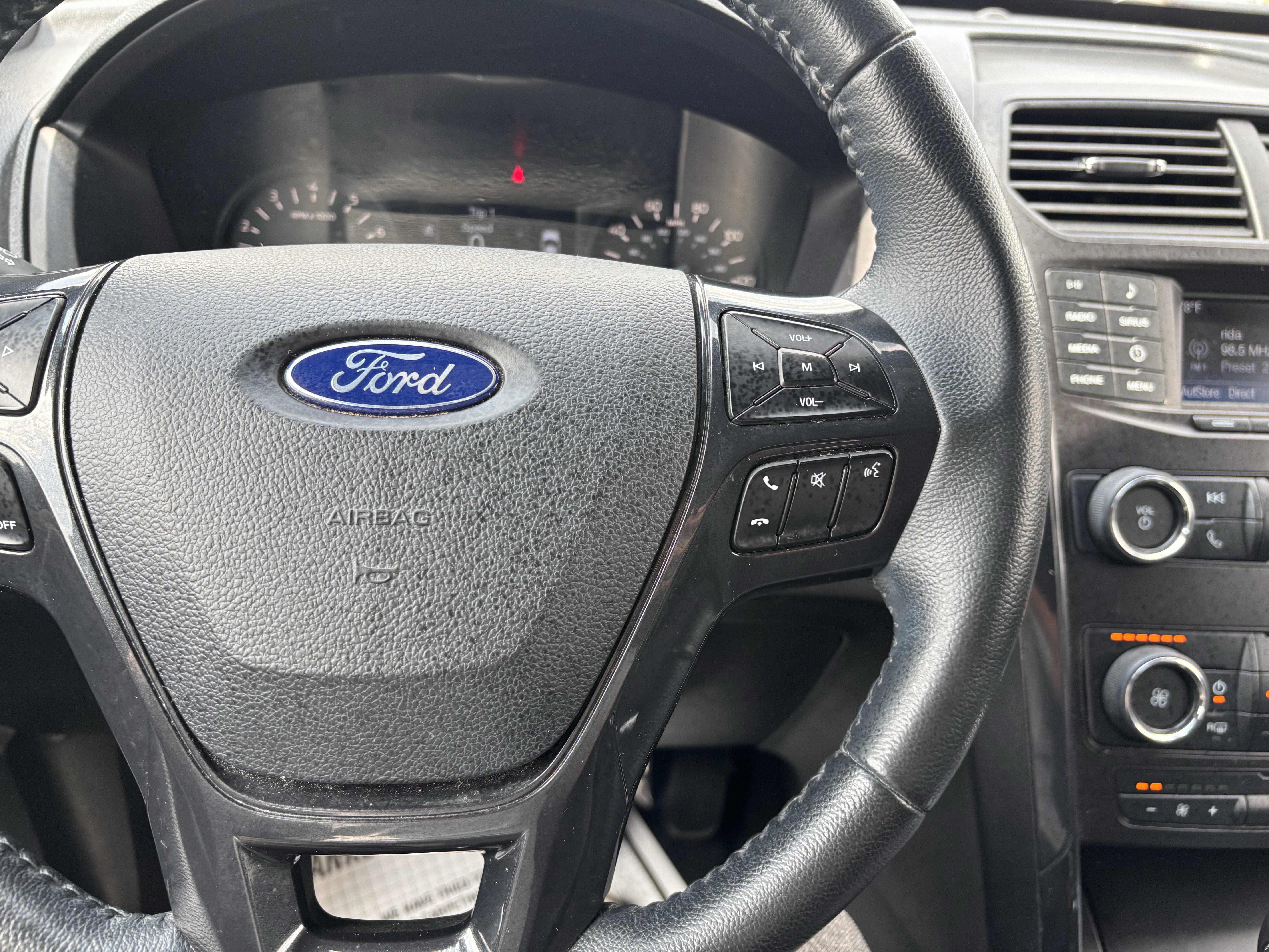 Certified 2019 Ford Explorer XLT FWD image 28