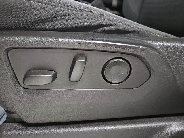 Used 2024 Chevrolet Silverado 2500 LT w/ Convenience Package image 30