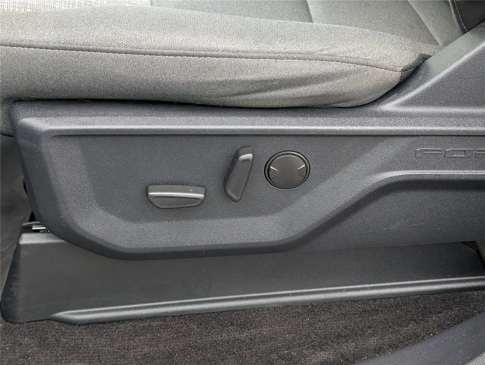 Certified 2022 Ford F150 XLT w/ Equipment Group 302A High image 18