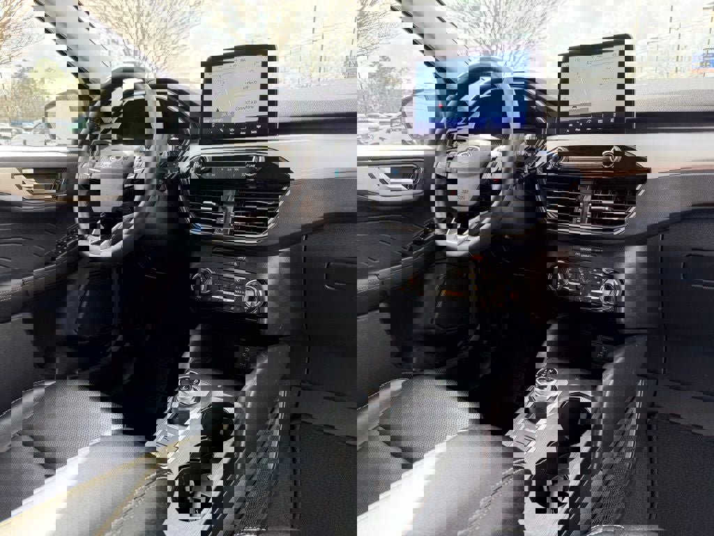 Certified 2022 Ford Escape SEL image 9