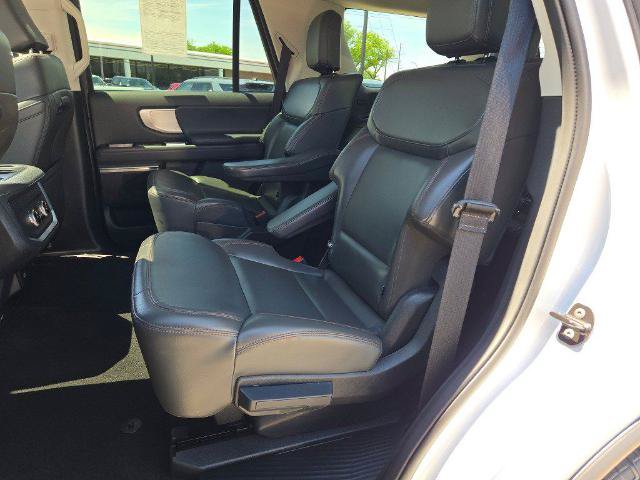 Certified 2025 Ford Expedition Active AWD/4WD image 21