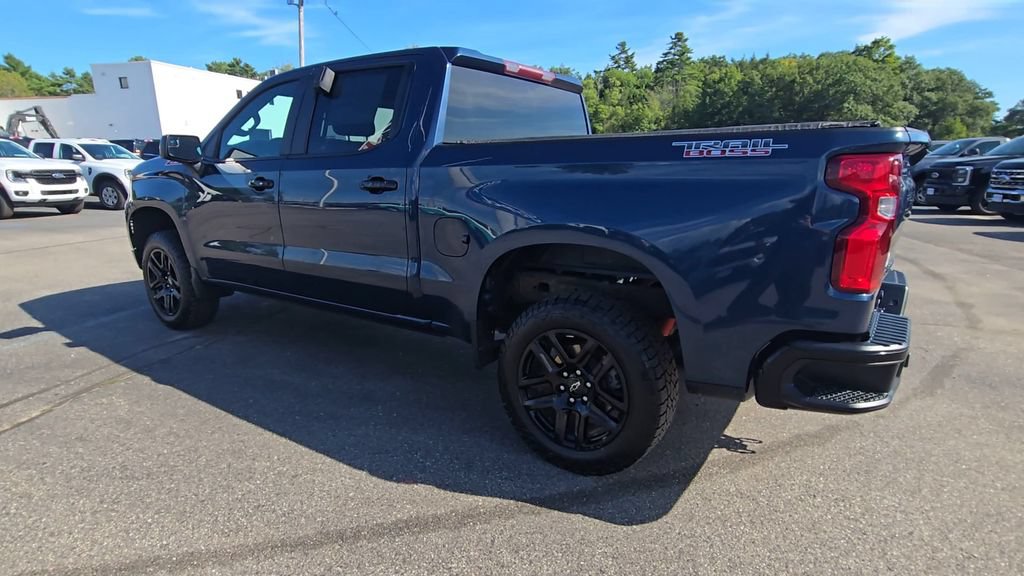 Used 2022 Chevrolet Silverado 1500 LT Trail Boss w/ LPO, Dark Essentials Package AWD/4WD image 17
