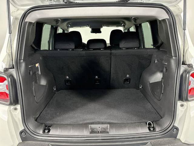 Used 2023 Jeep Renegade Latitude AWD/4WD image 20
