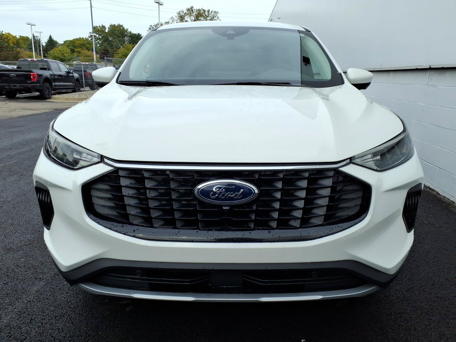 Certified 2023 Ford Escape Active w/ Tech Pack #2 AWD/4WD image 2