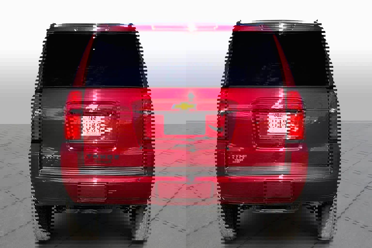 Used 2018 Chevrolet Tahoe LT image 3