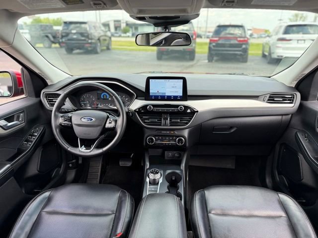 Certified 2022 Ford Escape SEL FWD image 2