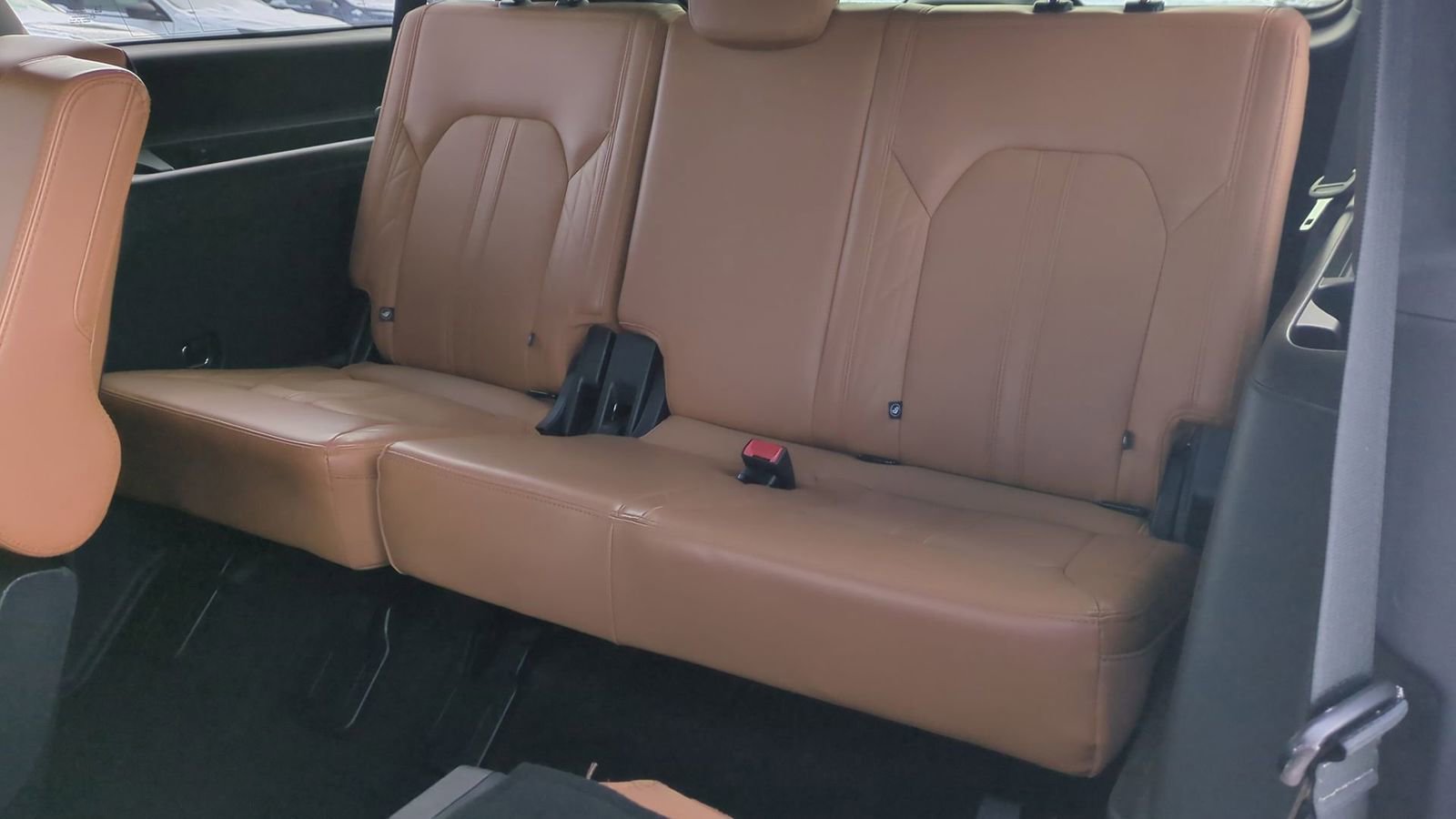 Certified 2022 Ford Expedition Max Platinum image 23