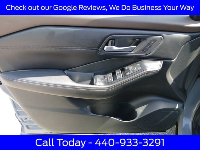 Used 2023 Nissan Rogue SL AWD/4WD image 18