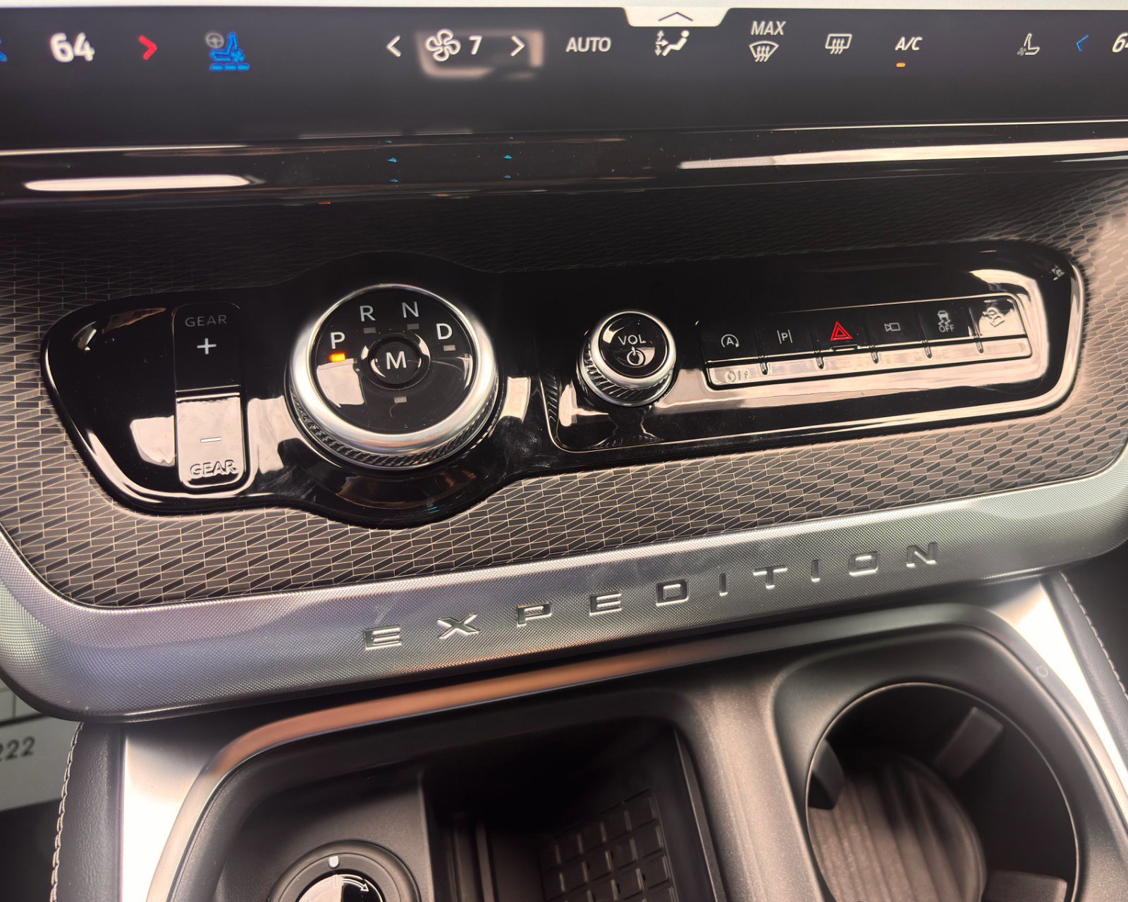 Certified 2025 Ford Expedition Platinum w/ Stealth Appearance Package image 59