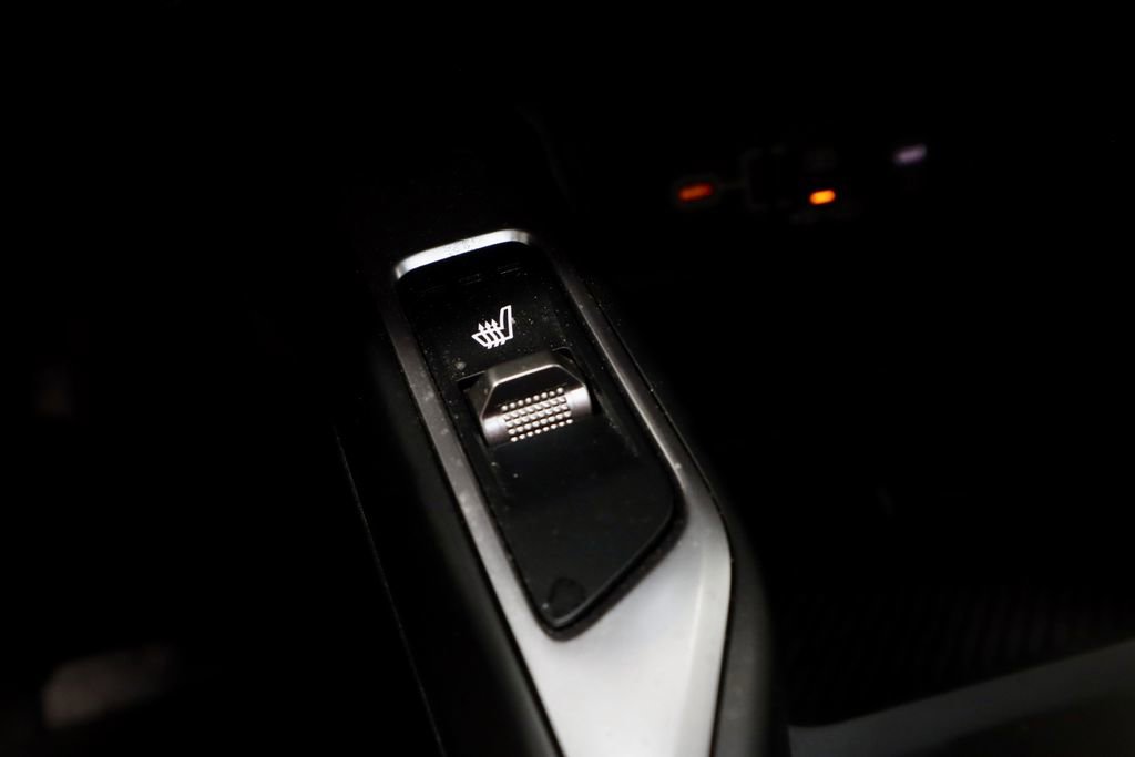 Used 2025 Kia Sorento S w/ Panoramic Sunroof Package FWD image 5