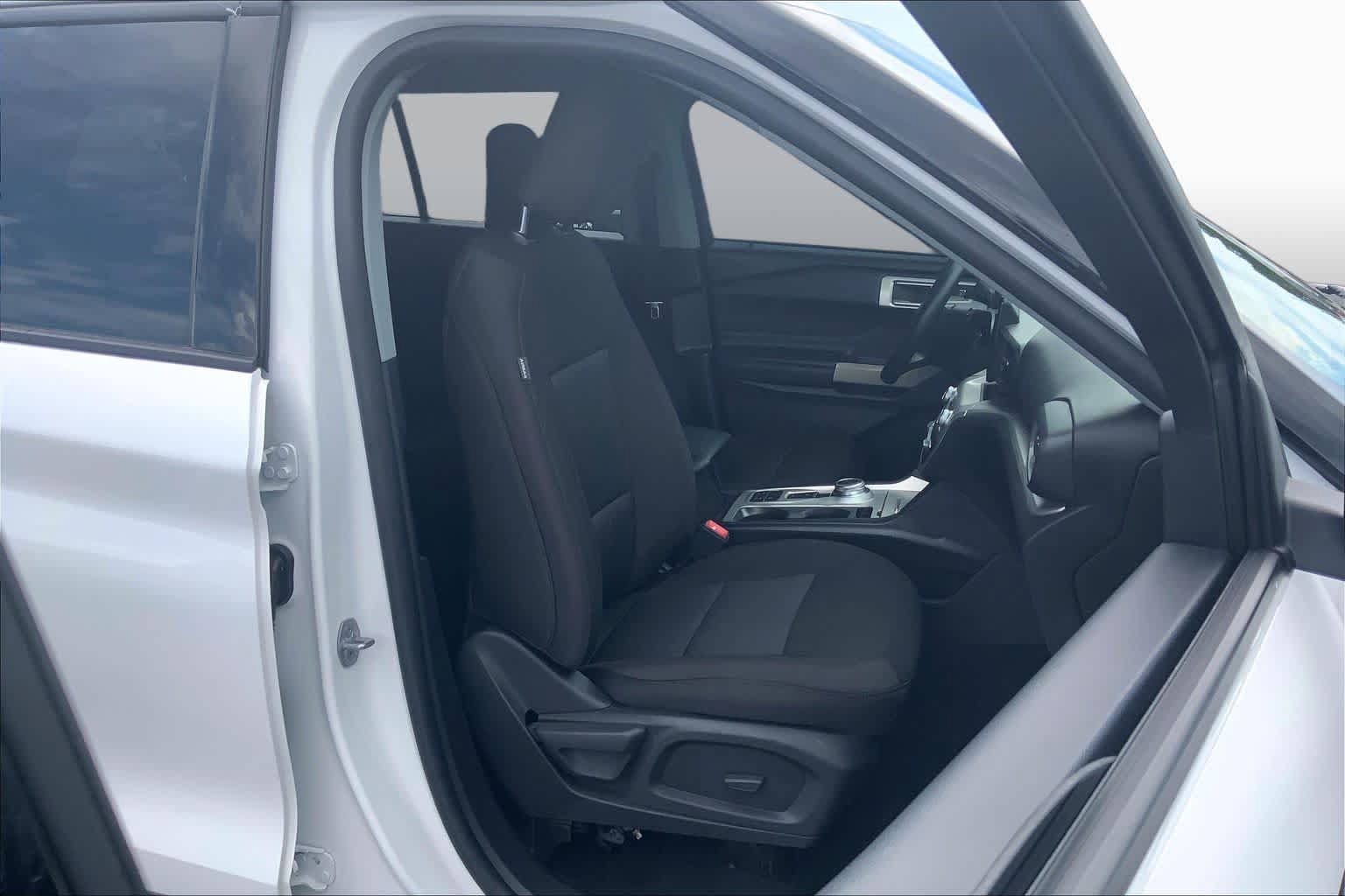 Certified 2022 Ford Explorer XLT RWD image 9
