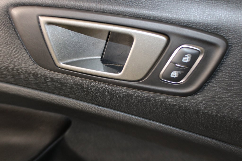 Certified 2021 Ford EcoSport SE w/ SE Appearance Package image 21