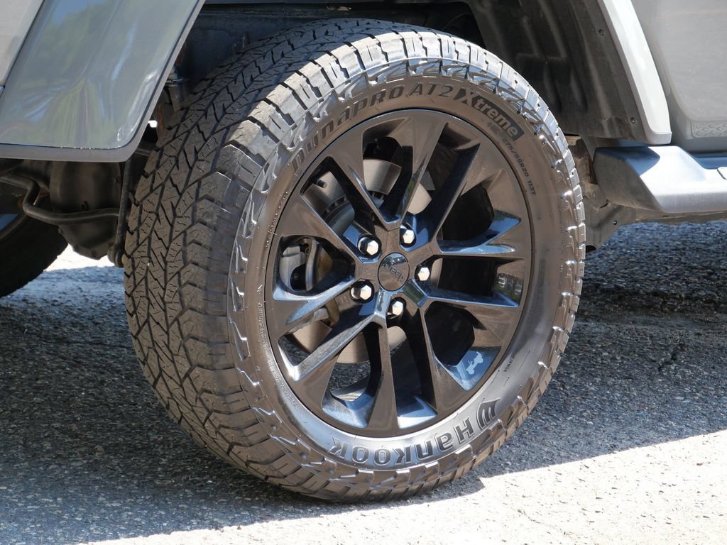 Used 2022 Jeep Gladiator Overland AWD/4WD image 7
