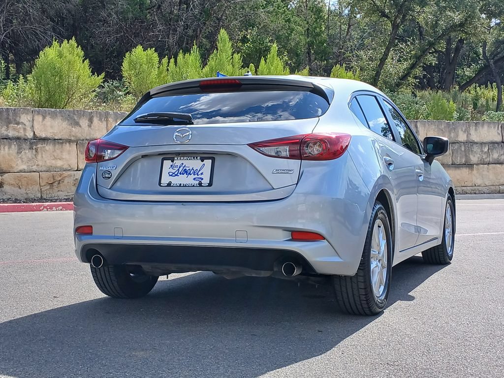 Used 2017 MAZDA MAZDA3 Sport FWD image 3