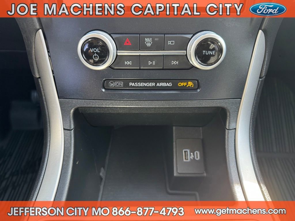 Certified 2022 Ford Edge SE w/ Black Appearance Package image 14