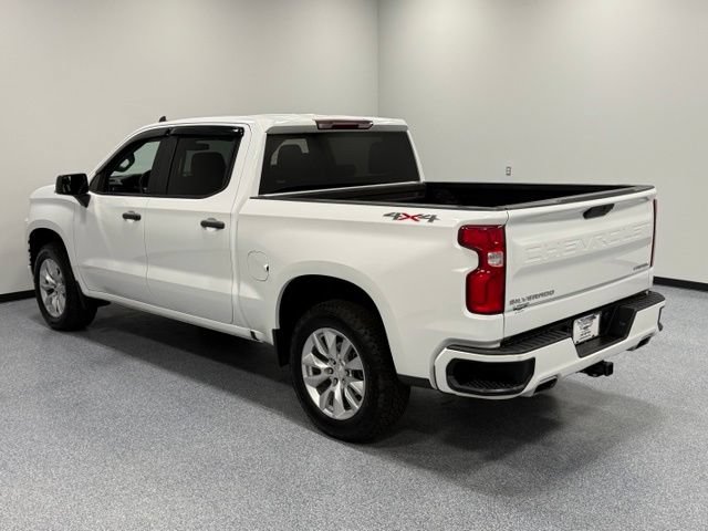 Used 2020 Chevrolet Silverado 1500 Custom w/ Custom Value Package AWD/4WD image 9