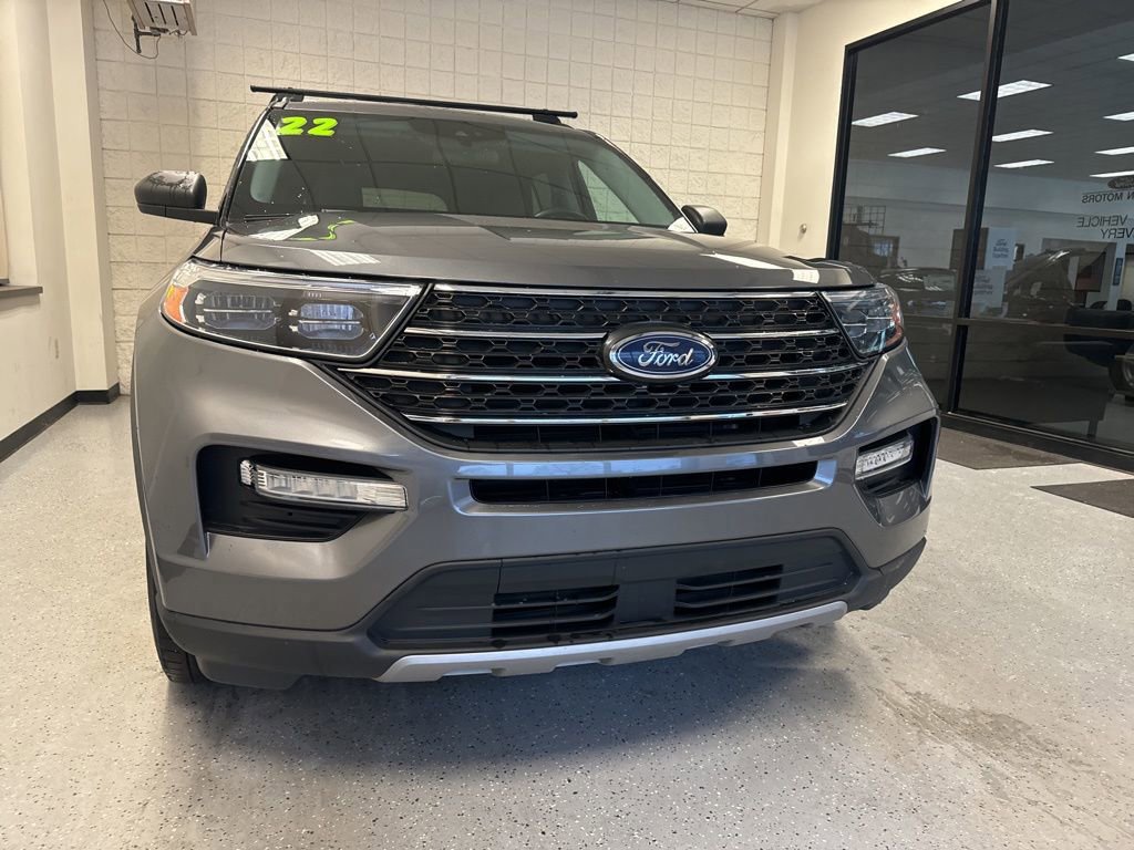 Certified 2022 Ford Explorer XLT w/ Equipment Group 202A image 16