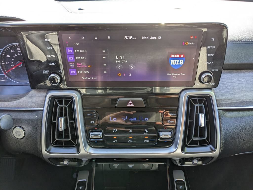 Used 2022 Kia Sorento S w/ Panoramic Sunroof Package AWD/4WD image 8
