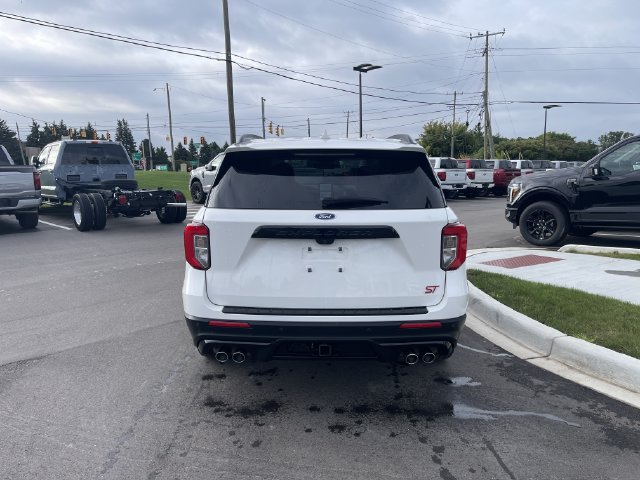 Certified 2023 Ford Explorer ST w/ Equipment Group 401A AWD/4WD image 4