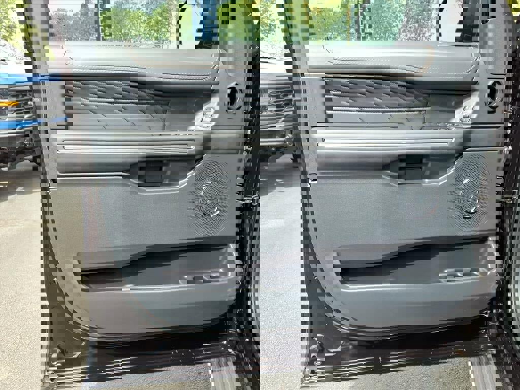 Certified 2024 Ford Expedition Max Platinum image 21