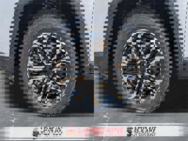 Used 2023 Jeep Compass Limited image 32