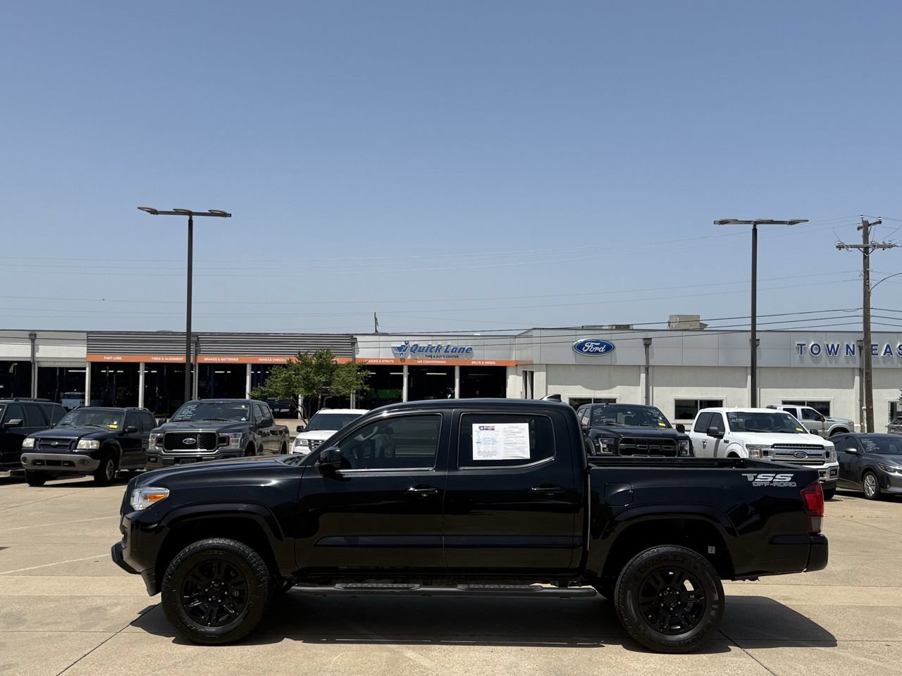 Used 2022 Toyota Tacoma SR w/ SR Convenience Package RWD image 3