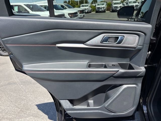 Certified 2025 Ford Explorer ST-Line w/ Premium Package RWD image 12