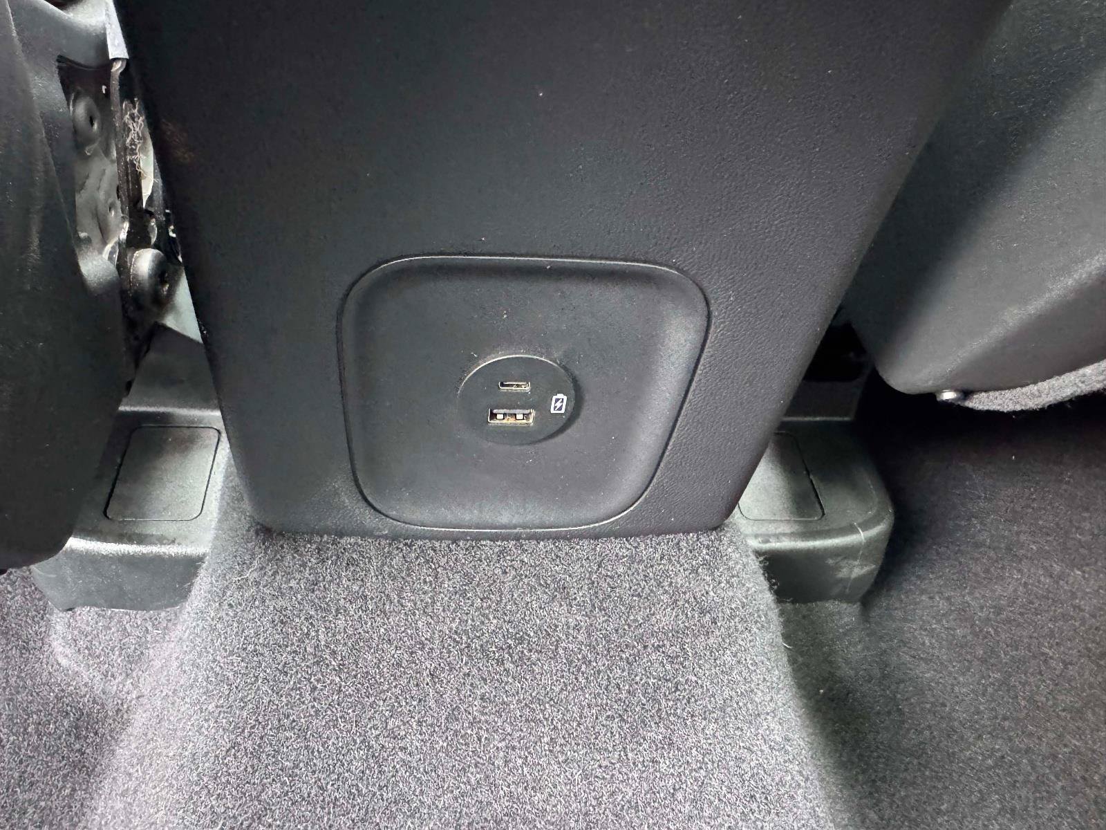 Certified 2022 Ford Escape SEL w/ SEL Stealth AWD Package image 18
