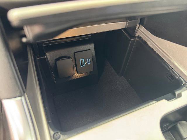 Certified 2023 Ford Explorer XLT w/ Equipment Group 202A image 22