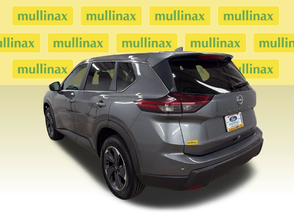 Used 2025 Nissan Rogue SV FWD image 10